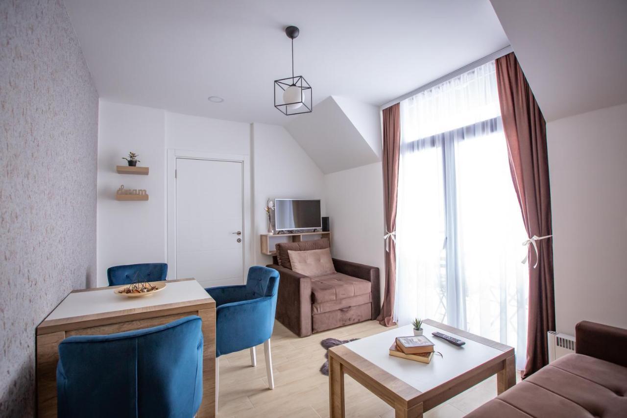 Apartments View Dvori E25 コパオニク エクステリア 写真